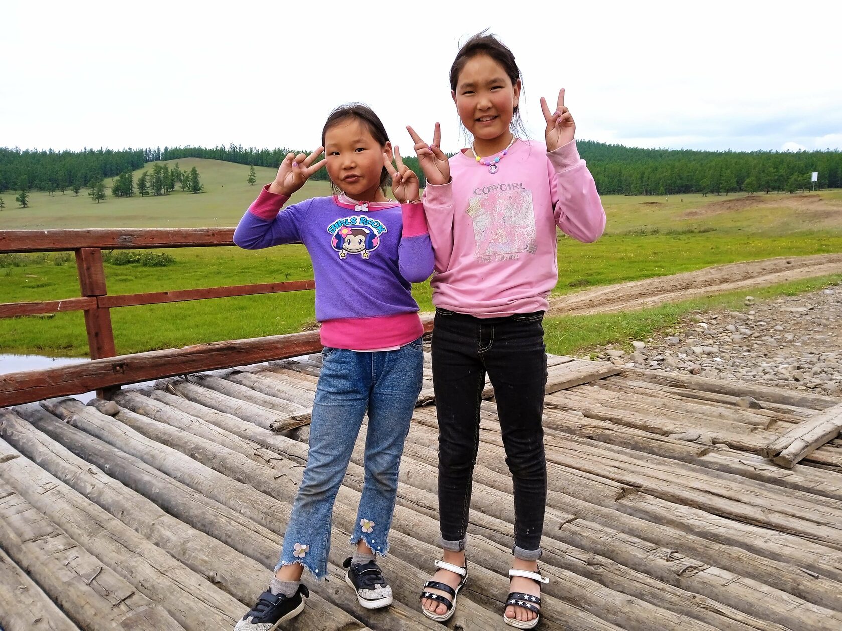 �������