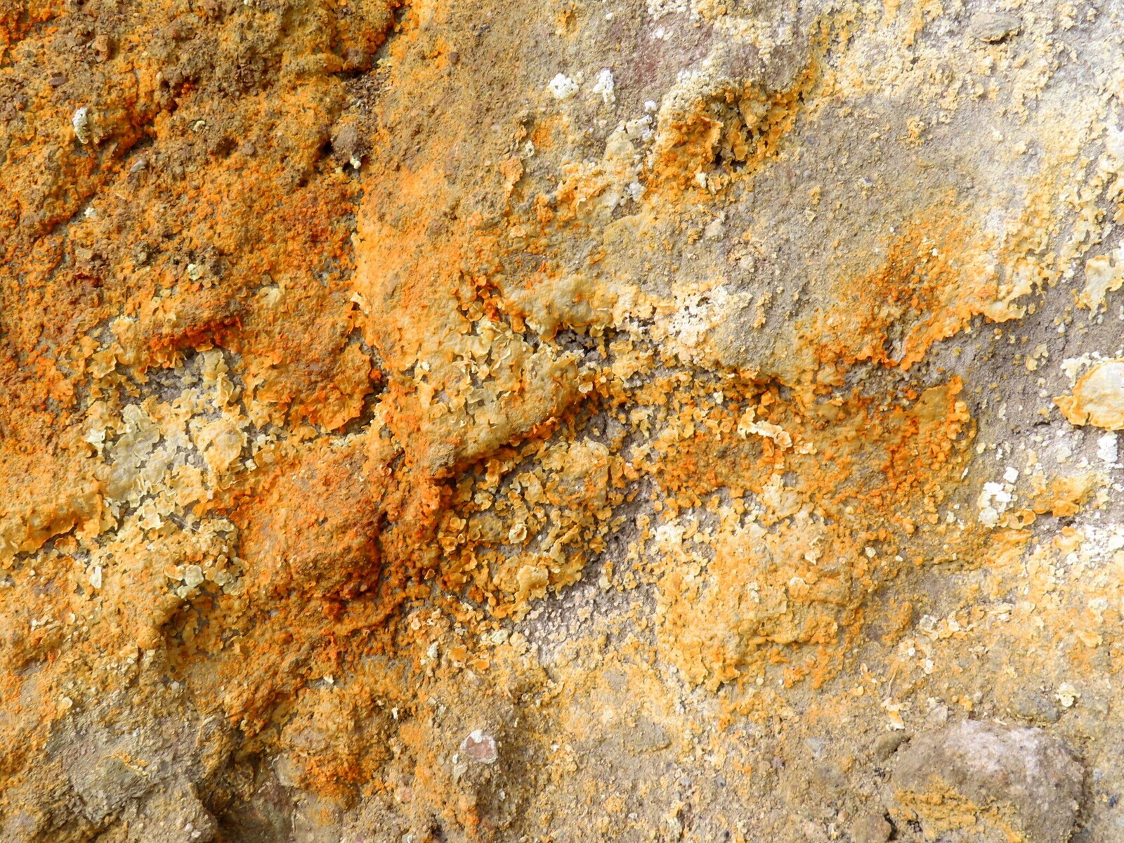     color salts on stones