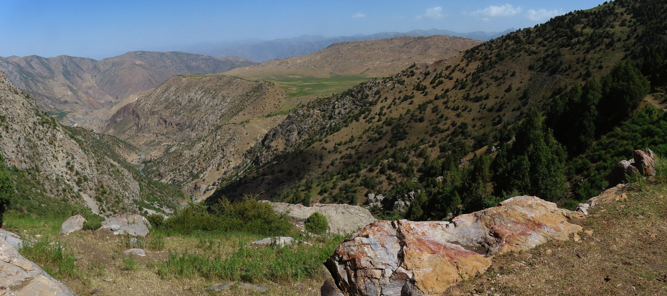     trail to Ispena plateau