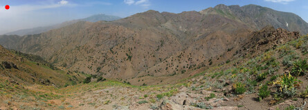  .    ,    ,   Forward view. Im walking along the ridge, a good trail, bypassing cliffs, is visible below