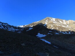       4351   morning view of the pass and summit 4351 above it