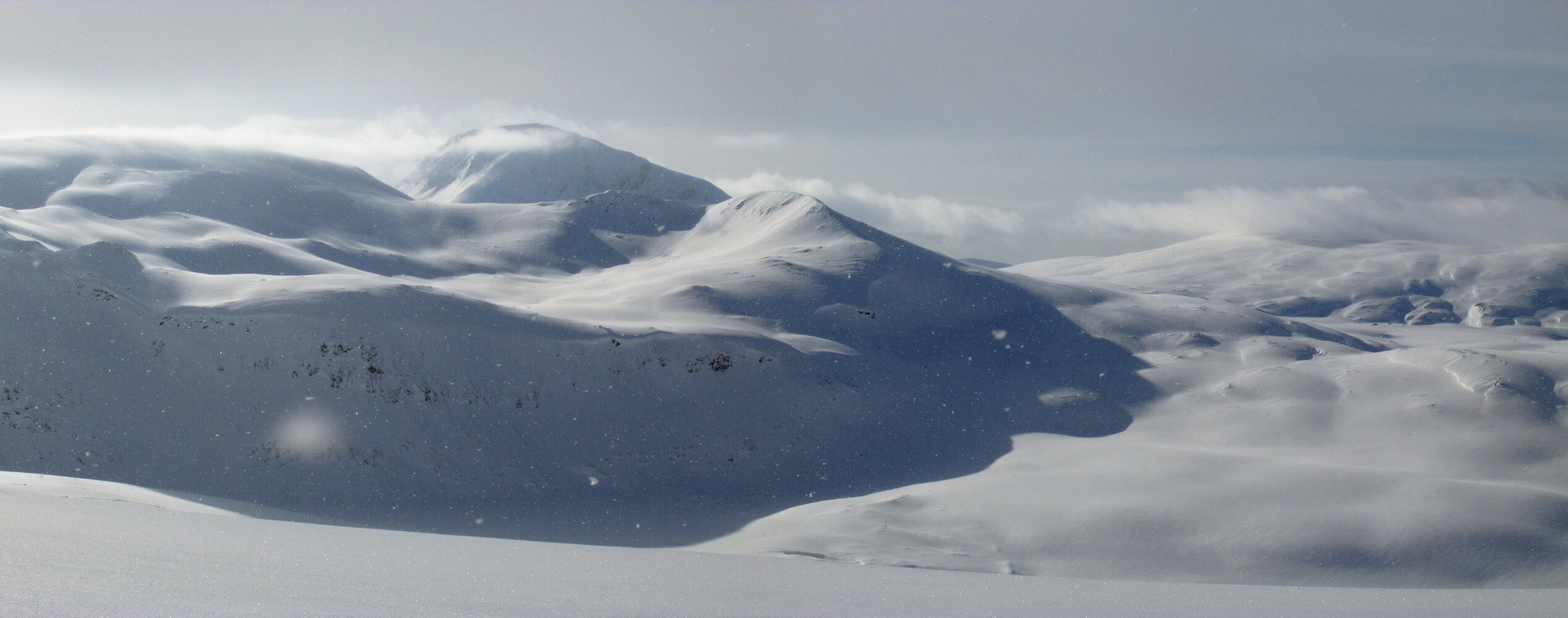  Tromsdaltinden,      Skarvassbu