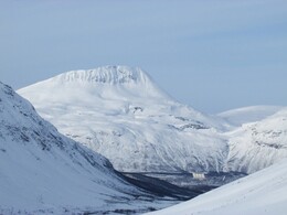   ,  Tromsdaltinden