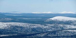 - -  Pyhätunturi,       