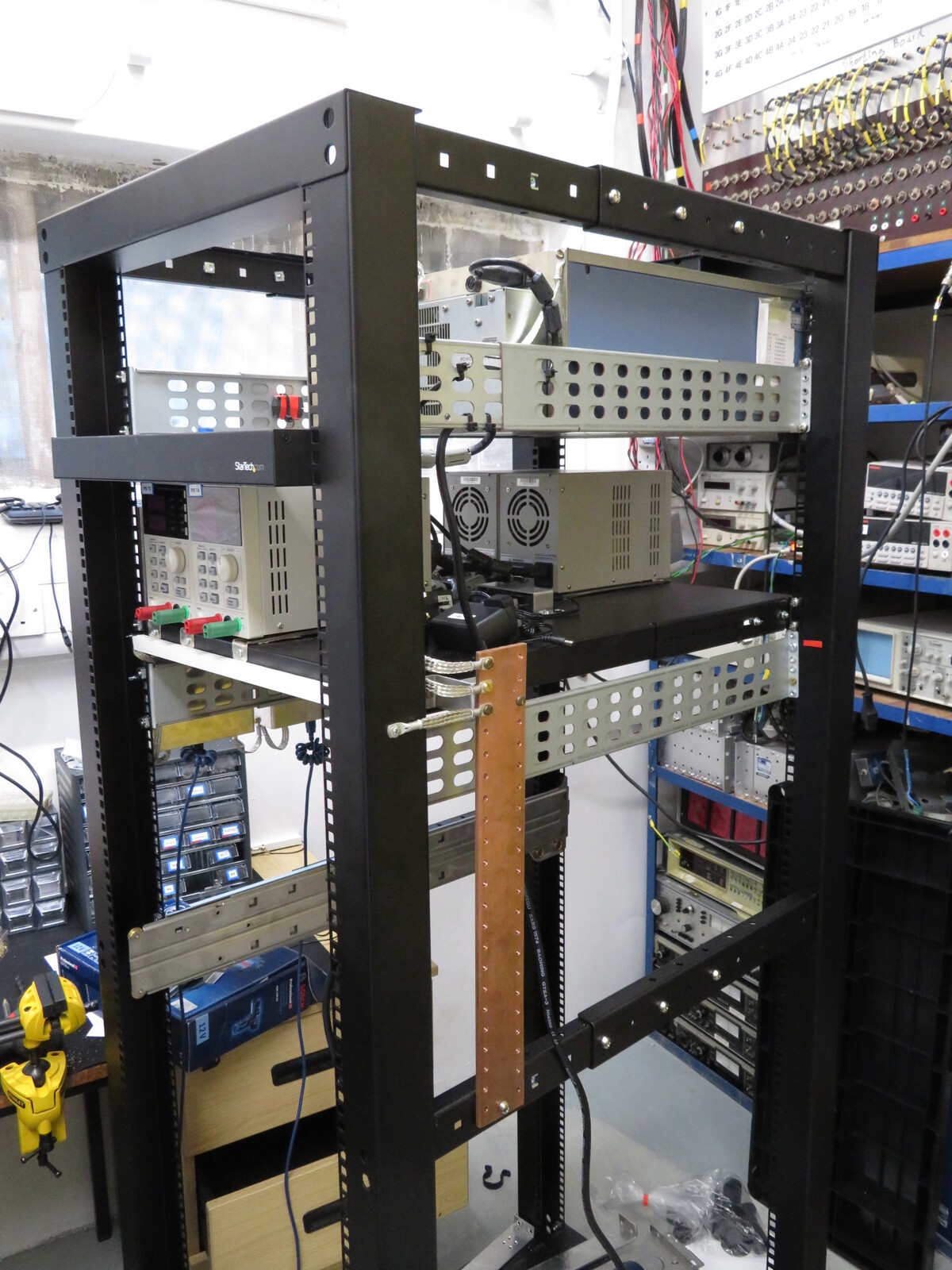 device rack: grounding bar, power supplies