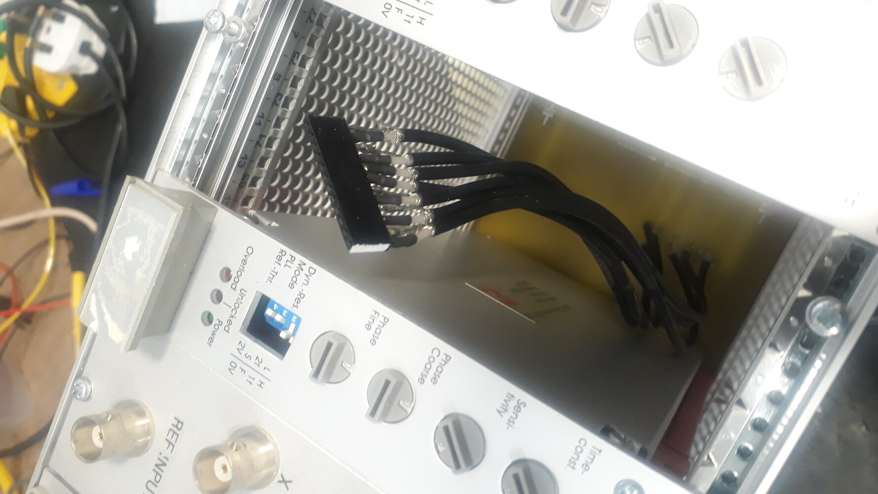old front panel connection: unexpected connections between lines possible